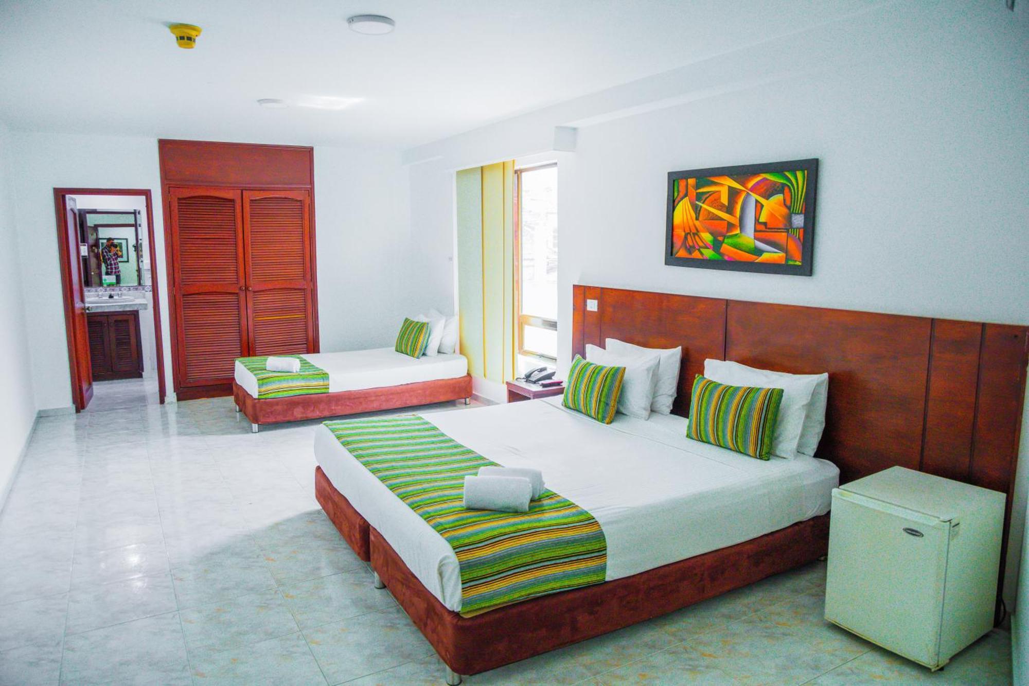 Tama Hotel Granada Real Cali Exteriör bild