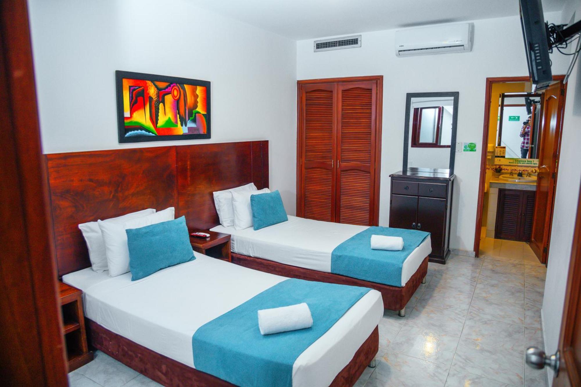 Tama Hotel Granada Real Cali Exteriör bild